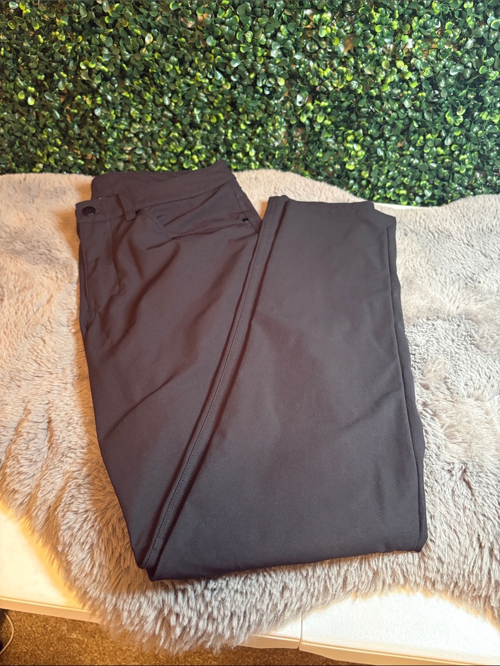 lululemon athletica Men's Black Chino-Style Performance Pants Size 30